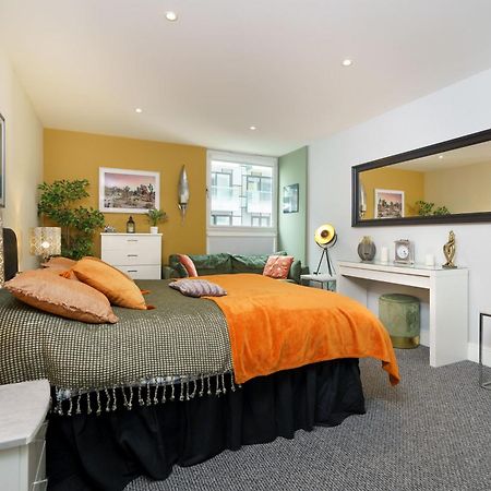 Cobalt Point, South Quay Apartman London Kültér fotó