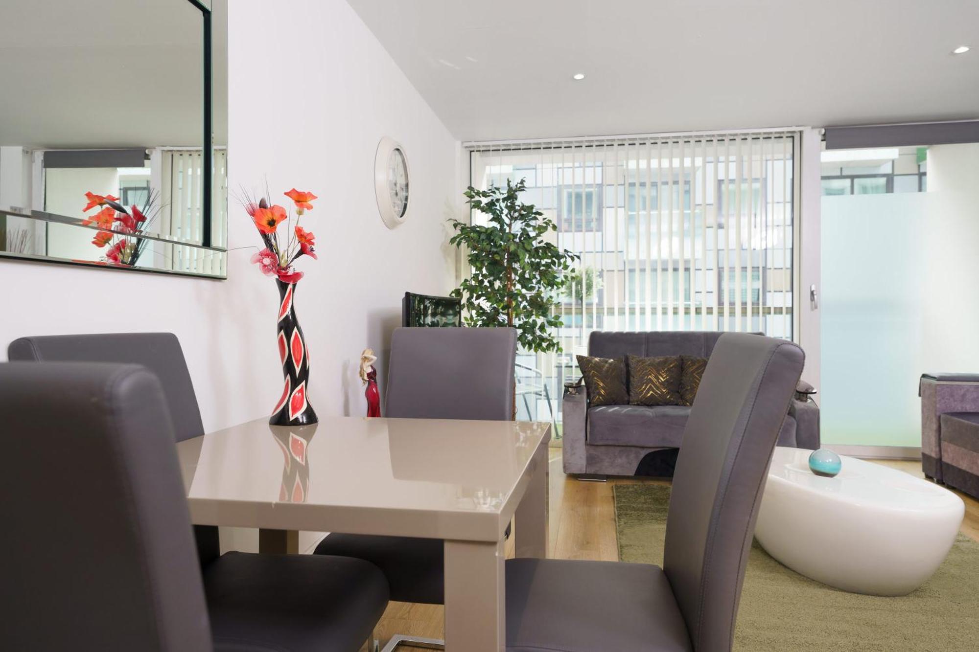 Cobalt Point, South Quay Apartman London Kültér fotó
