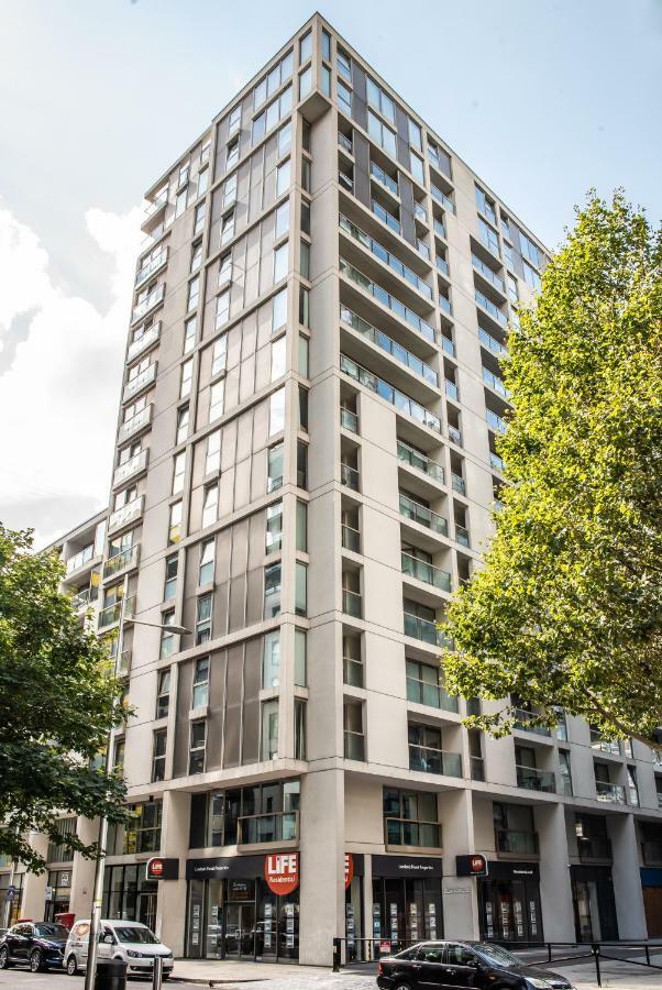 Cobalt Point, South Quay Apartman London Kültér fotó